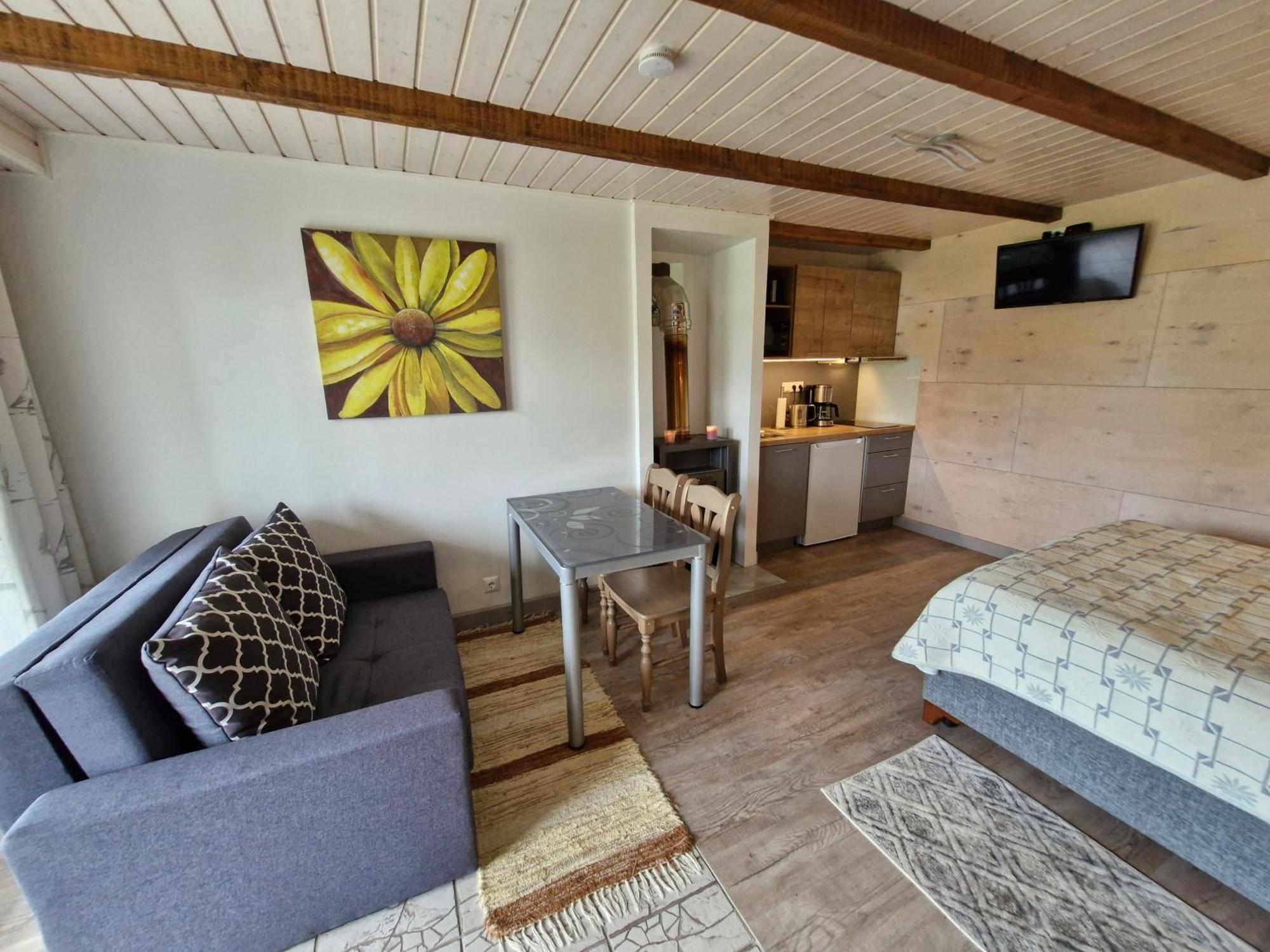 Piibelehe Guest Accommodation Kuressaare Dış mekan fotoğraf